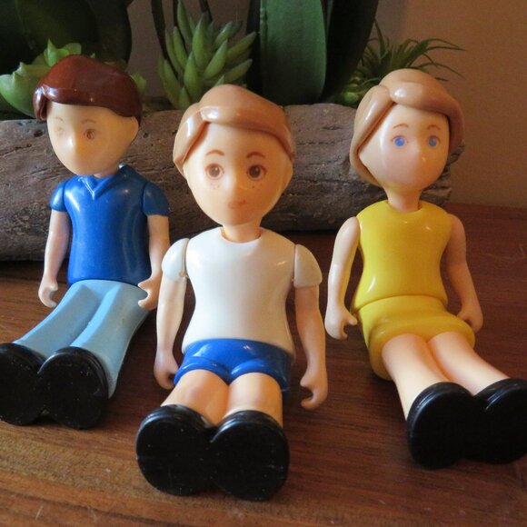 Vintage Little Tikes Dollhouse Figures Family of 3 - Picture 9 of 9